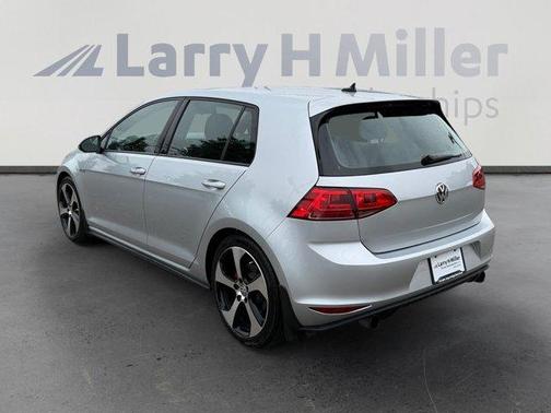 Reflex Silver Metallic 2017 Volkswagen Golf GTI S 4-Door