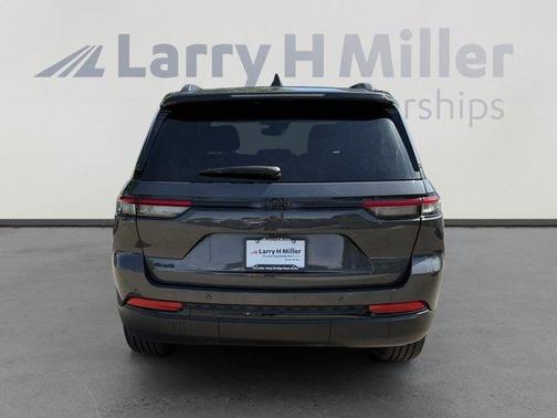 2024 Jeep Grand Cherokee Laredo