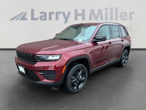 2025 Jeep Grand Cherokee Laredo