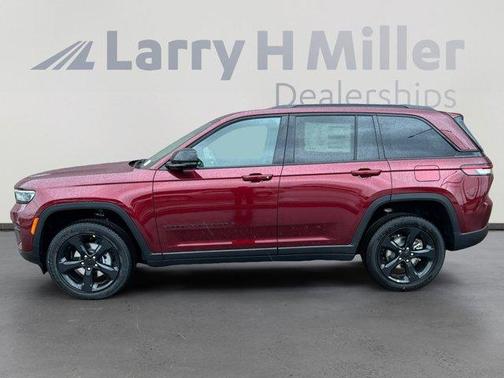 2025 Jeep Grand Cherokee Laredo