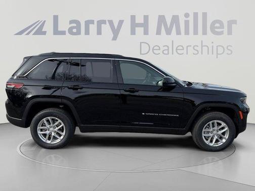 Diamond Black 2026 Jeep Grand Cherokee Laredo X