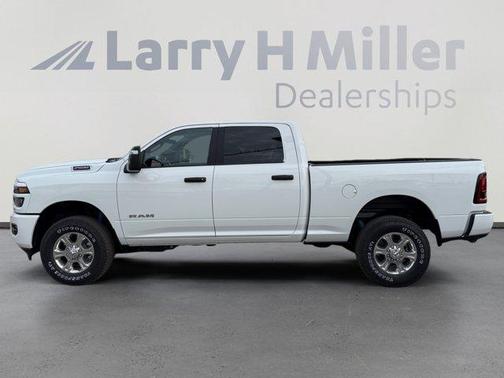 Bright White Clearcoat 2026 RAM 2500 Big Horn
