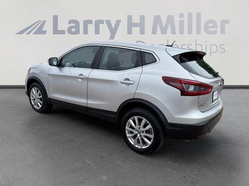 2022 Nissan Rogue Sport S
