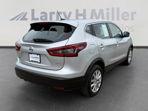 2022 Nissan Rogue Sport S