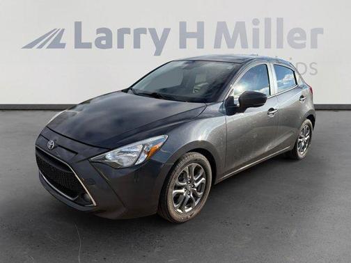 2020 Toyota Yaris Sedan LE
