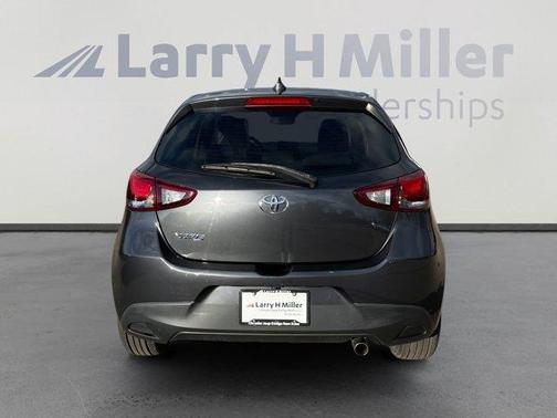 2020 Toyota Yaris Sedan LE