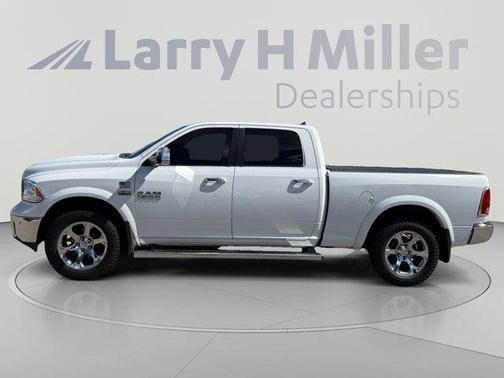 Bright White Clearcoat 2017 RAM 1500 Laramie