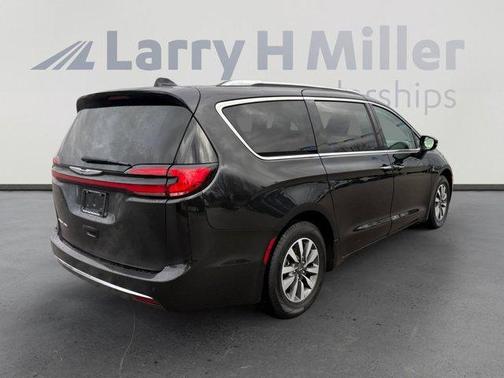 2021 Chrysler Pacifica Touring-L