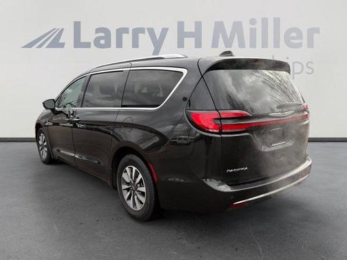 2021 Chrysler Pacifica Touring-L
