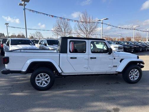 2023 Jeep Gladiator Sport