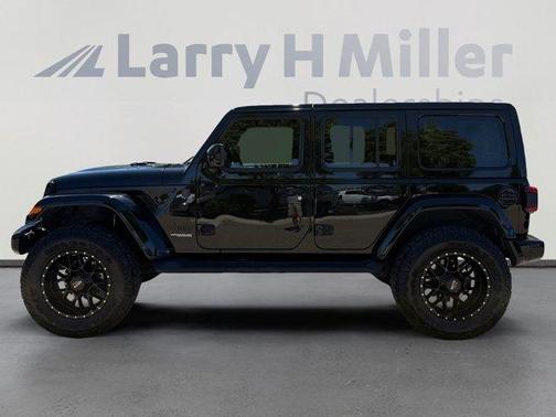Black Clearcoat 2021 Jeep Wrangler Unlimited Sahara