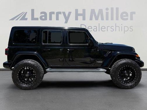 Black Clearcoat 2021 Jeep Wrangler Unlimited Sahara