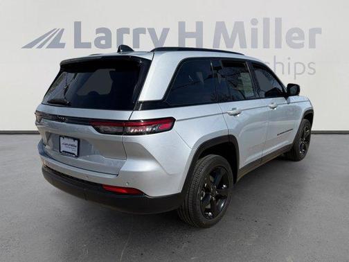 2023 Jeep Grand Cherokee Laredo