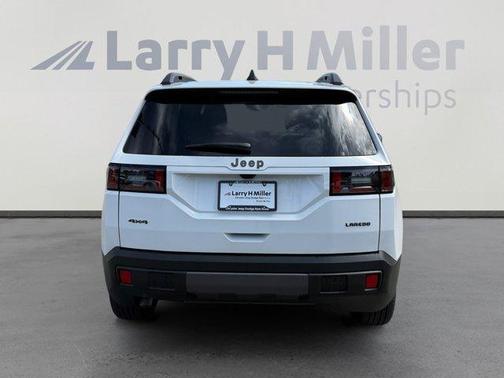 Bright White Clearcoat 2026 Jeep Cherokee LAREDO/LIMITED