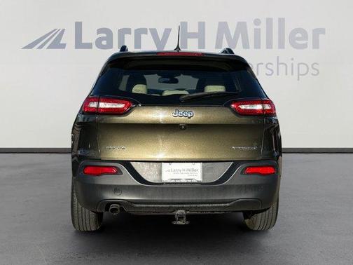 2016 Jeep Cherokee Sport