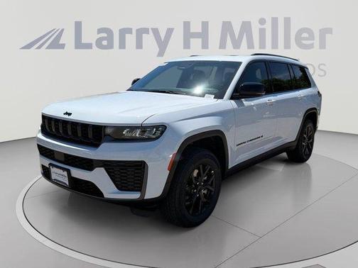Bright White Clearcoat 2026 Jeep Grand Cherokee L Laredo