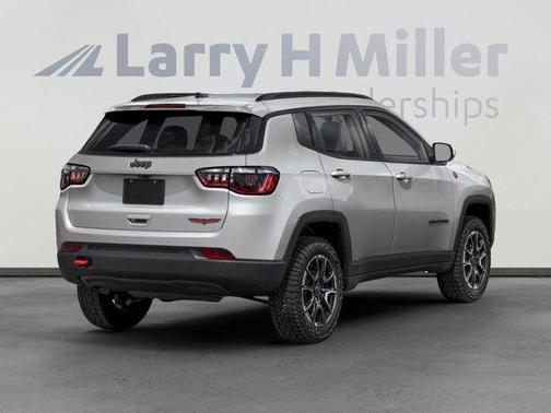 Silver Zynith 2026 Jeep Compass Trailhawk