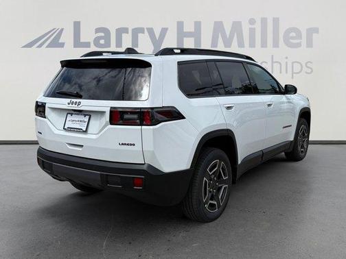 Bright White Clearcoat 2026 Jeep Cherokee LAREDO/LIMITED