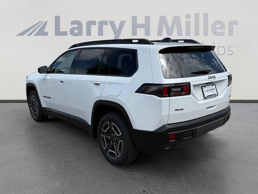 Bright White Clearcoat 2026 Jeep Cherokee LAREDO/LIMITED