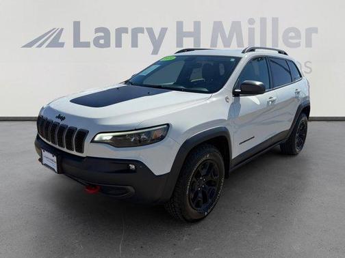 Pearl White Pearlcoat 2019 Jeep Cherokee Trailhawk
