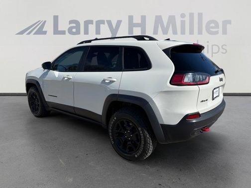 Pearl White Pearlcoat 2019 Jeep Cherokee Trailhawk
