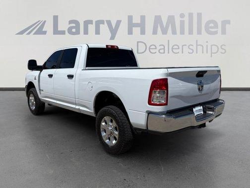 Bright White Clearcoat 2024 RAM 2500 Big Horn
