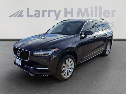2016 Volvo XC90 T6 Momentum