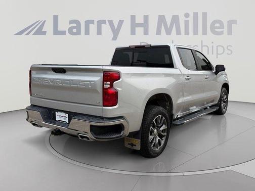 Silver Ice Metallic 2022 Chevrolet Silverado 1500 LT