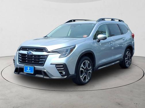 Ice Silver Metallic 2023 Subaru Ascent Limited 7-Passenger
