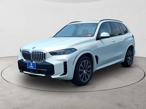 Mineral White Metallic 2024 BMW X5 PHEV xDrive50e