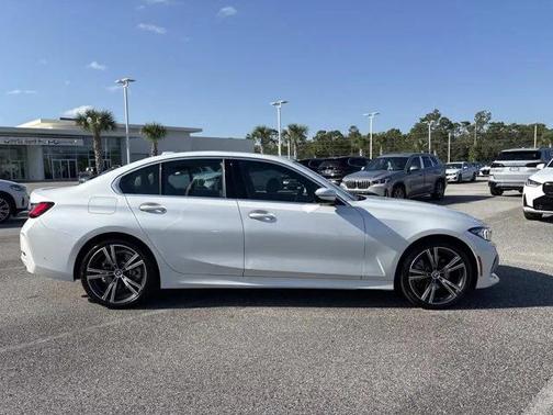 2024 BMW 330 i