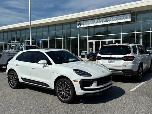 2022 Porsche Macan Base
