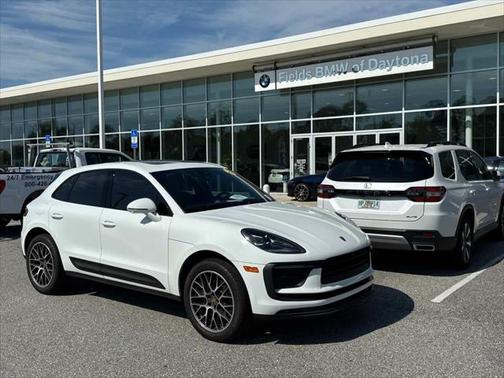 2022 Porsche Macan Base
