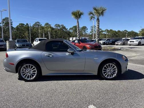 2017 FIAT 124 Spider Base