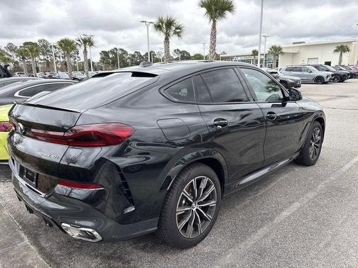 2025 BMW X6 xDrive40i
