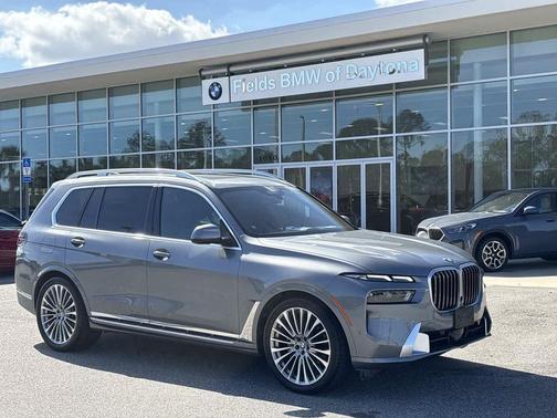 Skyscraper Grey Metallic 2023 BMW X7 xDrive40i