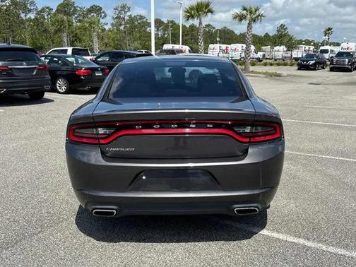 2016 Dodge Charger SE