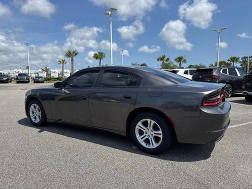 2016 Dodge Charger SE