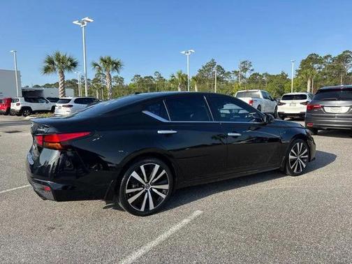 2020 Nissan Altima Platinum VC-Turbo FWD
