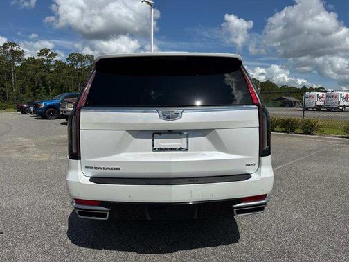 2023 Cadillac Escalade Luxury