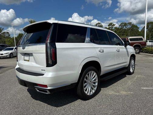 2023 Cadillac Escalade Luxury