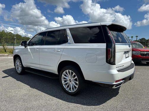 2023 Cadillac Escalade Luxury