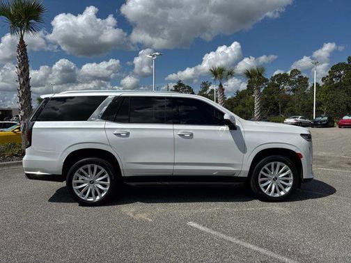 2023 Cadillac Escalade Luxury
