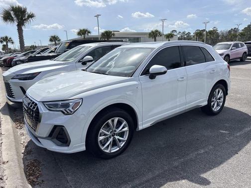 2024 Audi Q3 45 S line Premium Plus