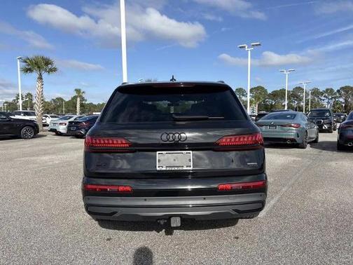 2023 Audi Q7 55 Prestige