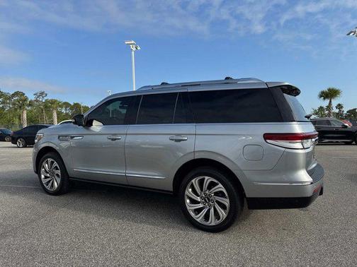 2024 Lincoln Navigator Premiere