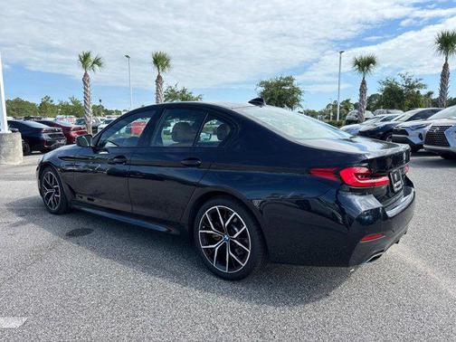 2022 BMW 530 i
