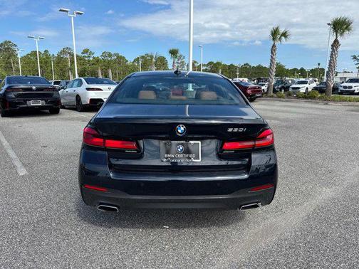 2022 BMW 530 i