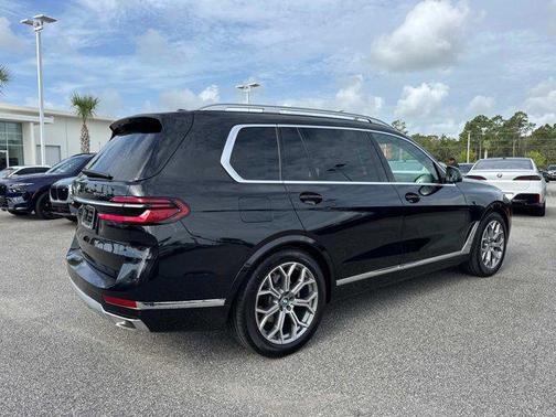 2025 BMW X7 xDrive40i