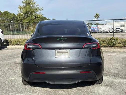 2025 Tesla Model Y Long Range Dual Motor Rear-Wheel Drive